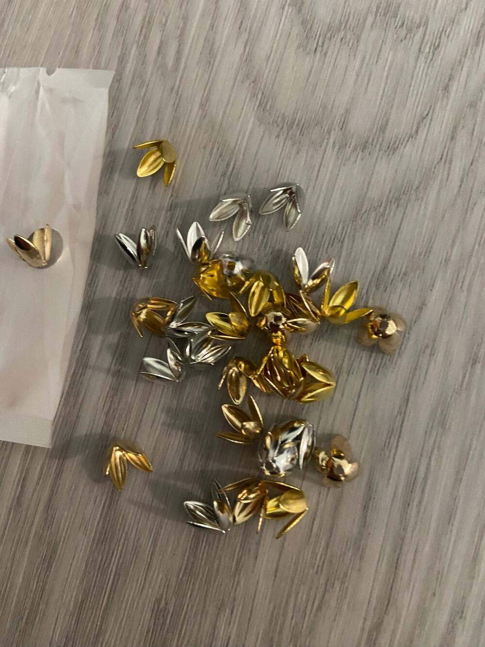 Mixed tone petal bead caps